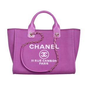 Chanel
Deauville tote