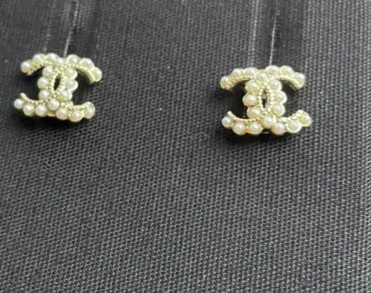 Chanel CC earrings
